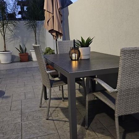 Fanouris Luxury Apartments 2 La Canea Esterno foto